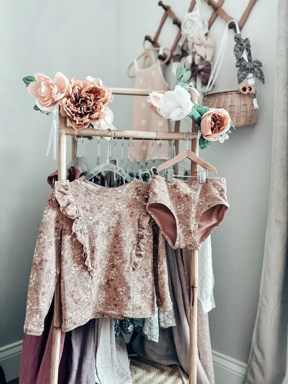Dusty Rose Blooming Floral Rash Guard 2pc Swimsuit 3/4T